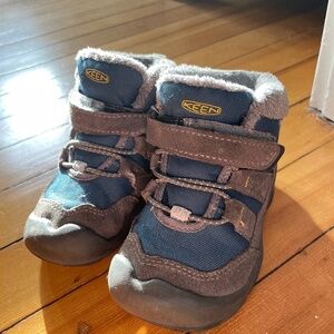 Keen waterproof boots- size 7